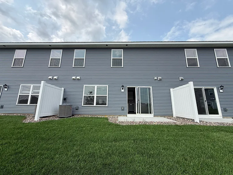 24151 Williams Rd — Photo 21