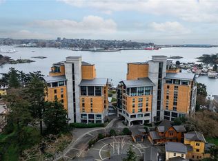 847 Dunsmuir Rd #407, Esquimalt, BC V9A0A5