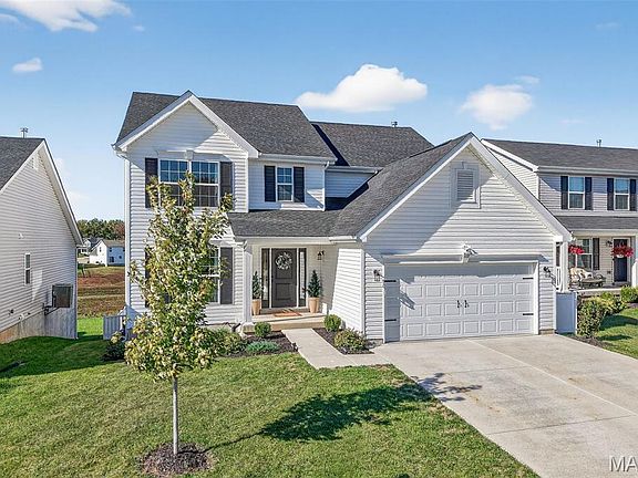 3rd image of 119 Dark Horse Ct