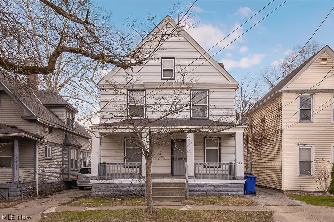 5614 Drake Ave photo 1