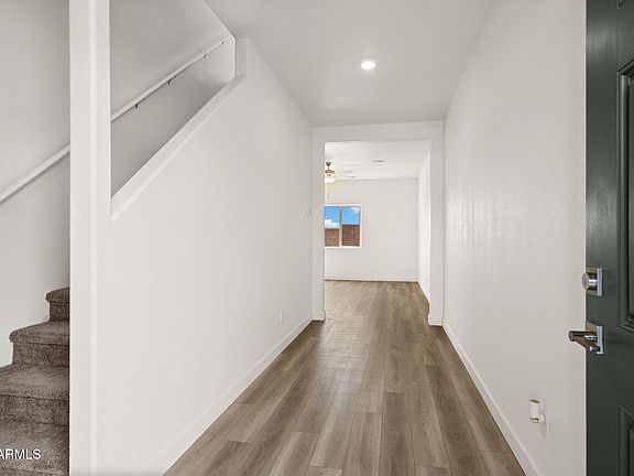 5th image of 1076 W FELIZ Street
