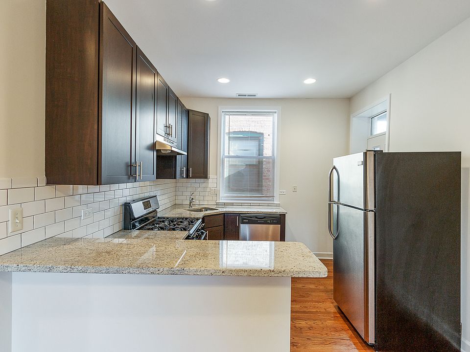 1st image of 851-59 W Cornelia Ave #859-3N