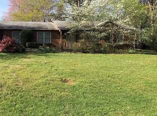 2412 Wickham Rd, Kernersville, NC 27284