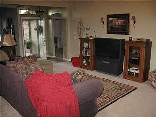 3rd image of 636 Vickery Ave