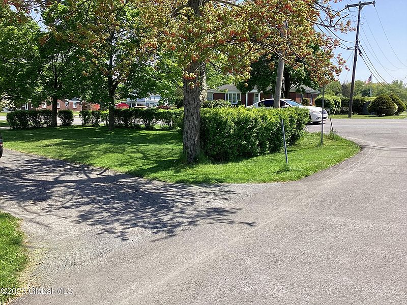 4th image of 513 Watervliet Shaker Road