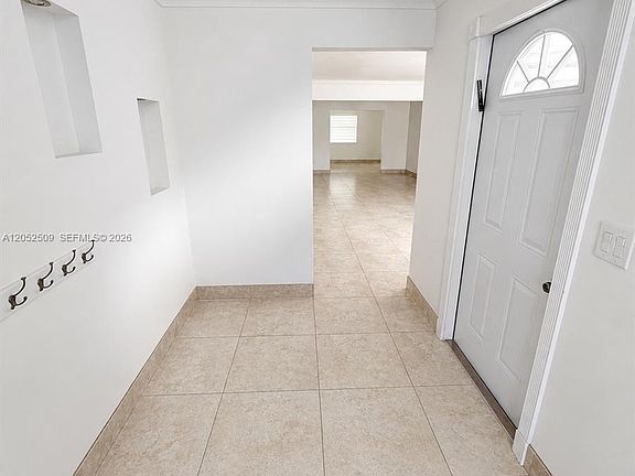 2nd image of 3710 N 54th Ave