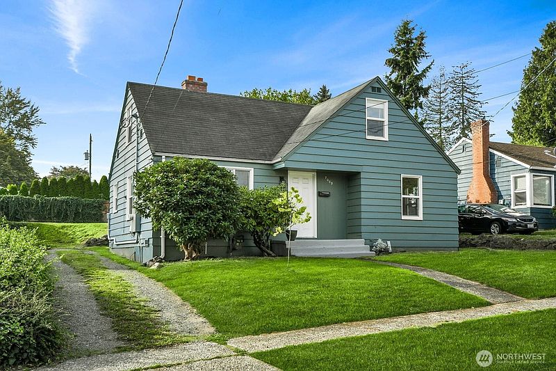 2nd image of 7009 S 115th Street