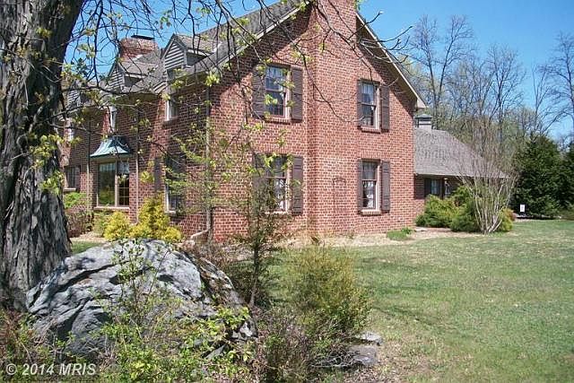 2nd image of 441 Swift Run Rd