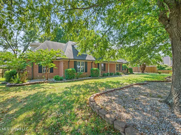 8527 Collinswood Dr, Olive Branch, MS 38654