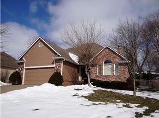 307 NW Chateau Dr, Blue Springs, MO 64014