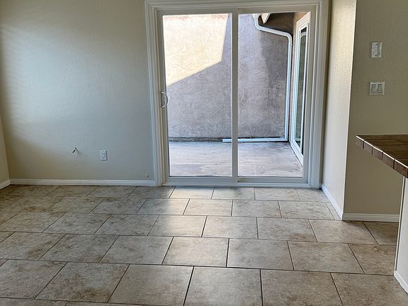 5th image of 2594 Crosshaven Ln
