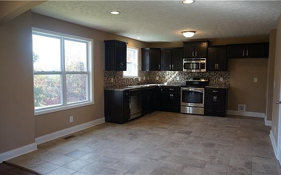 4th image of 105 Camelot Hls Lot 105