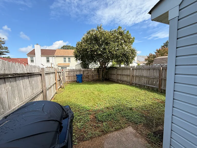 4636 Marlwood Way — Photo 6
