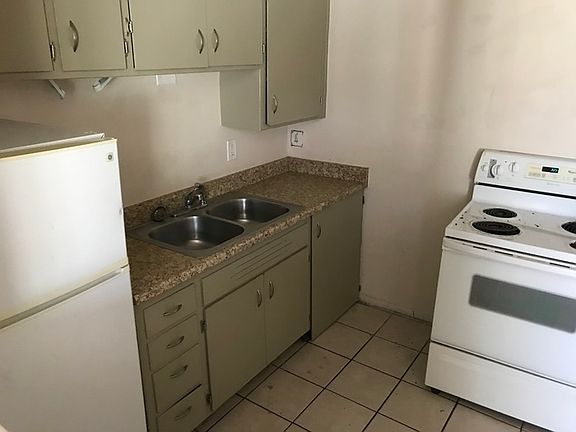 3rd image of 4815 N 15th Ave APT 16