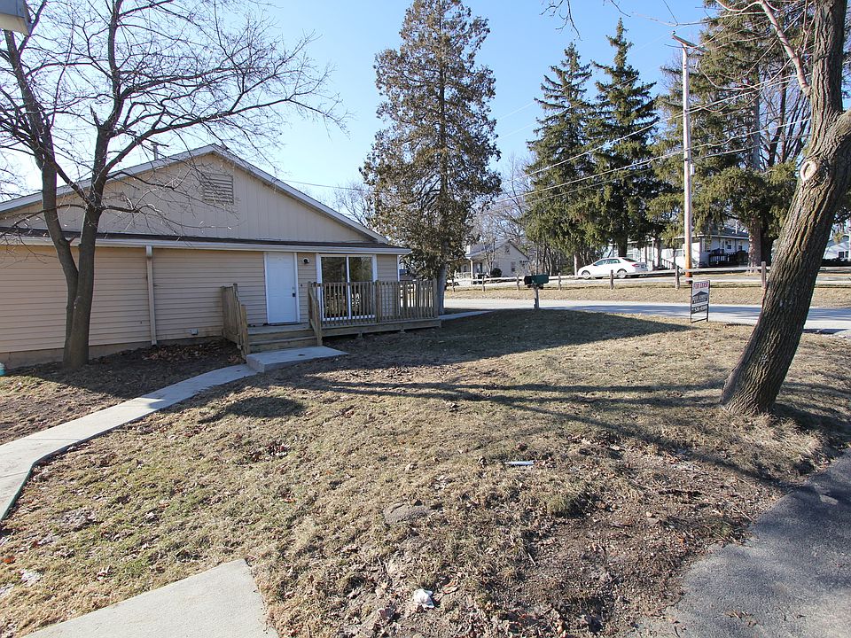 1st image of 27981 N Ash St APT B