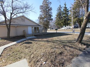 27981 N Ash St APT B, Wauconda, IL
