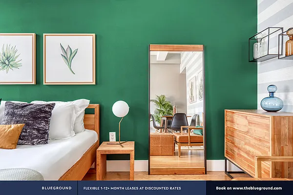 Rented by The Blueground | media 327