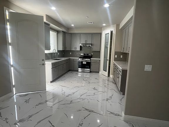 3rd image of 3147 Burton Ave #A