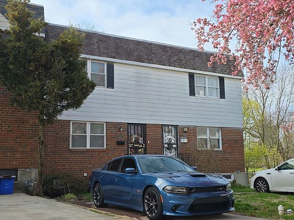 3rd image of 1219 Laurel Rd