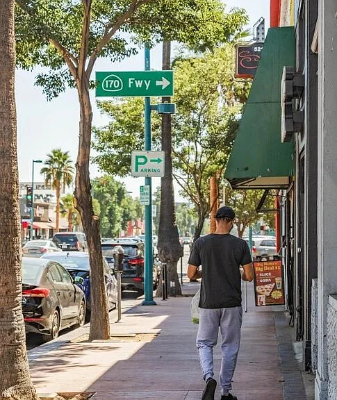 5222 Satsuma Ave — Photo 39