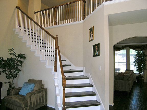 3rd image of 3004 Oak Bourne Dr