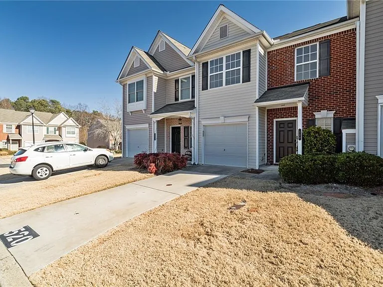 520 Dragonfly Ct — Photo 1