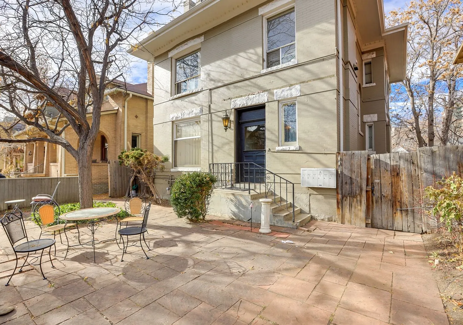 1133 Clarkson St #2 | 2 Weeks Free - Charming Capitol Hill 2br In Historic Home! — Photo 1