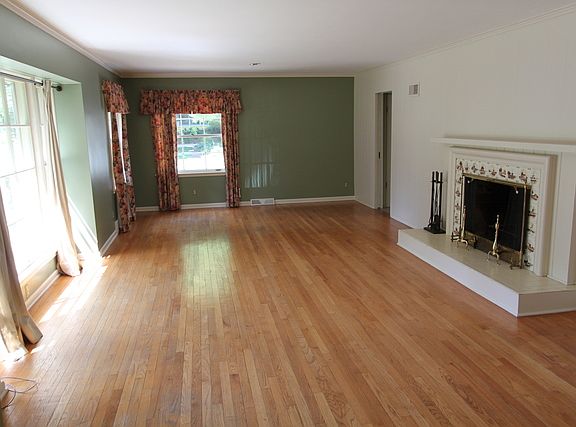 4th image of 122 S Glenwood Pl