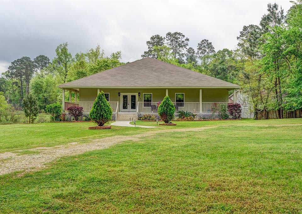 1st image of 307 Parkhaven Cir