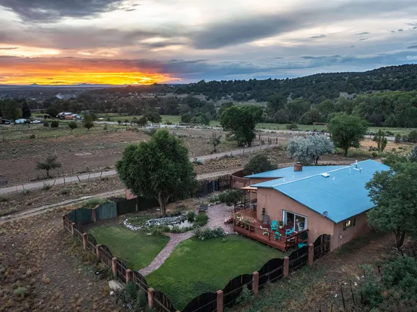 42 Hondo Seco Road A B, Arroyo Hondo, NM 87513