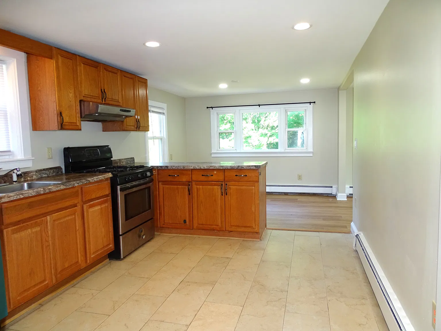 303 Bishop - 2 — Photo 2