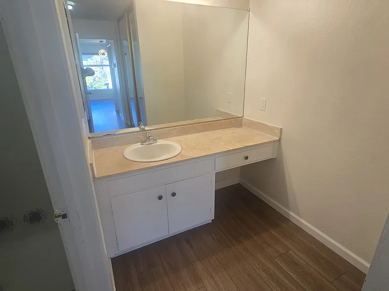 735 Amanda Dr — Photo 18