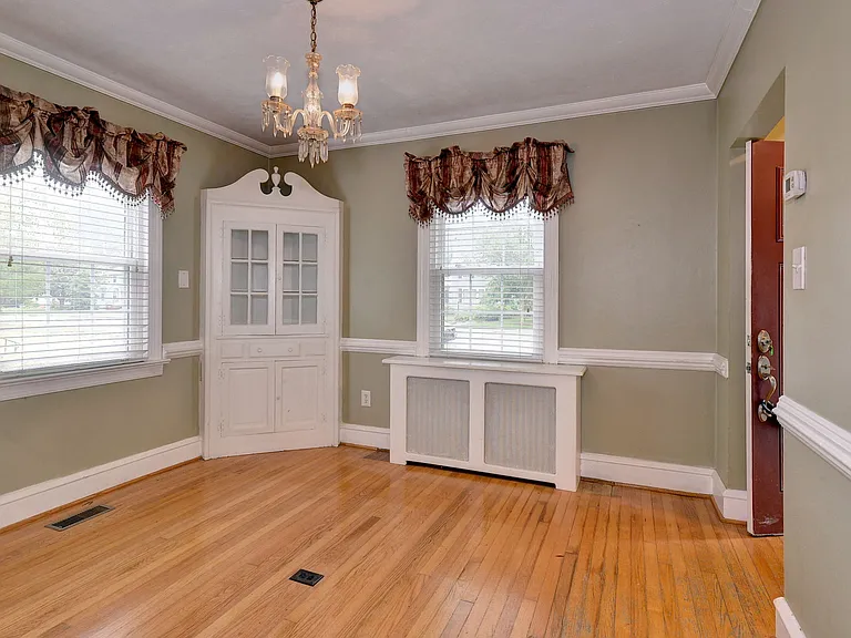 39 Westover Rd — Photo 17