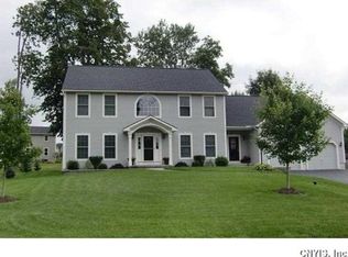 7827 Halsey Ln, Baldwinsville, NY 13027