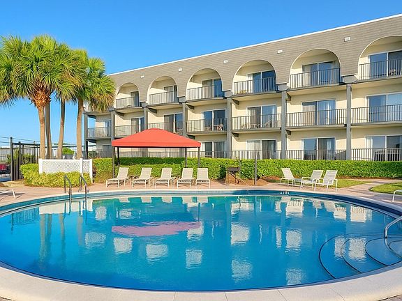 2nd image of 4013 N Ocean Drive #301
