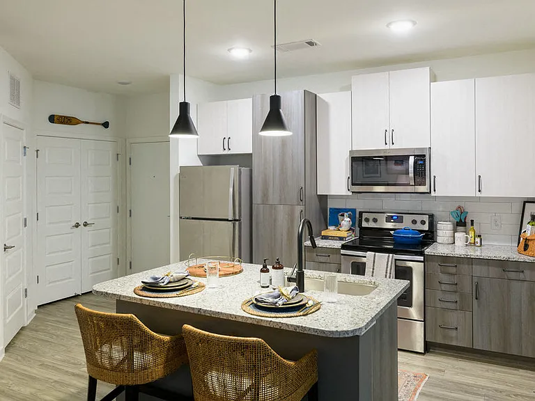 The Eddy at Riverview — Photo 4