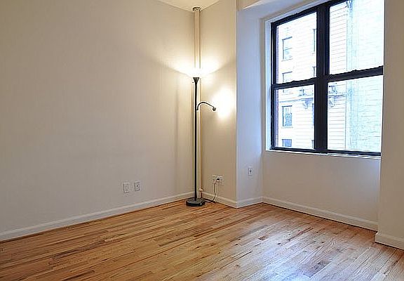 4th image of 121 Madison Ave APT 7D