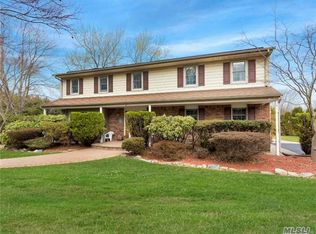 2 Andrea Ln, Greenlawn, NY 11740