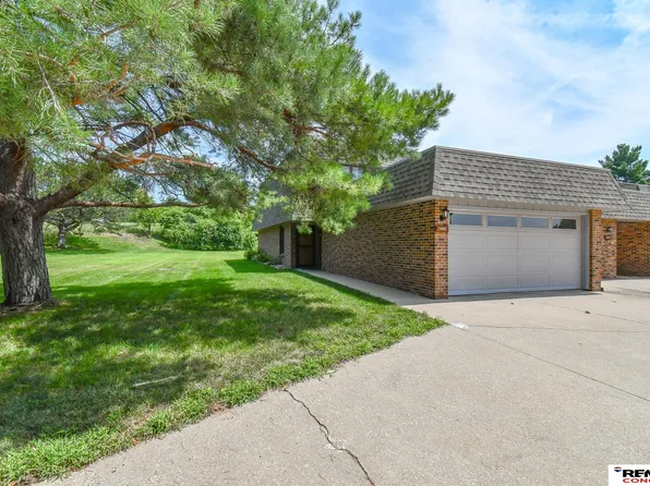 3400 Neerpark Dr, Lincoln, NE 68506