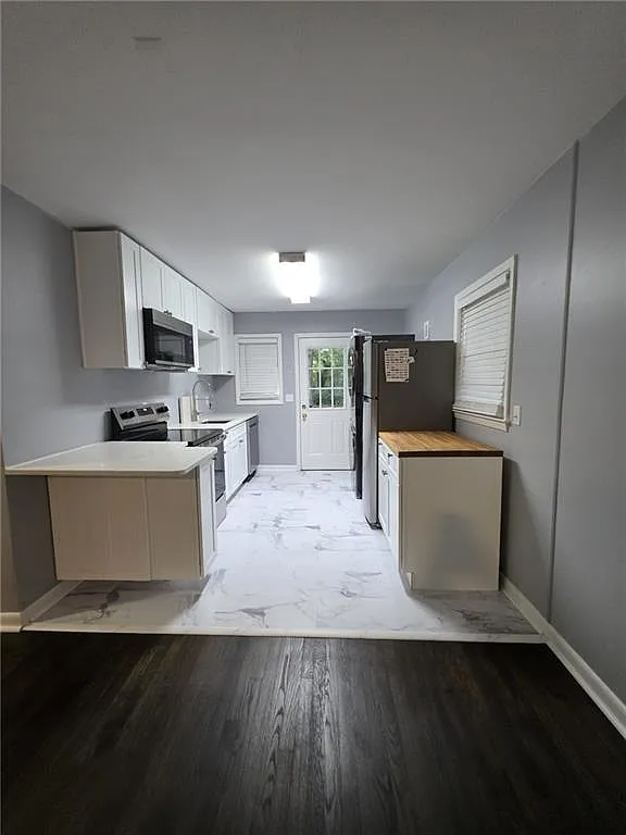 2 bed, 1.0 bath, 850 sqft, $1,350 — Photo 3