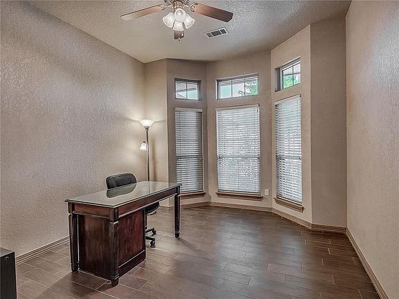 5th image of 14300 Sylena Way