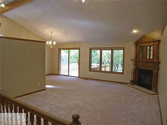 3rd image of 2563 Ayrshire Dr