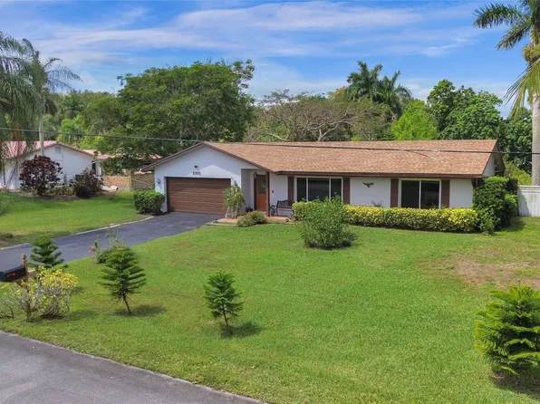 2971 SW 108th Way, Davie, FL 33328