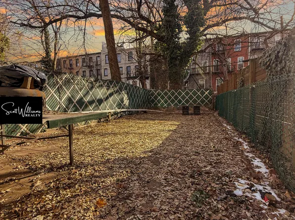 524a Hancock Street image 1 of 10