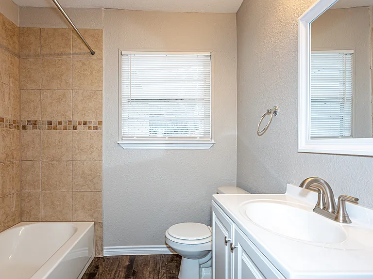 2518 Winthrop Dr — Photo 14