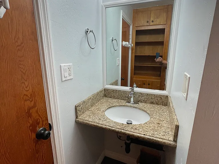 South bathroom Sink area