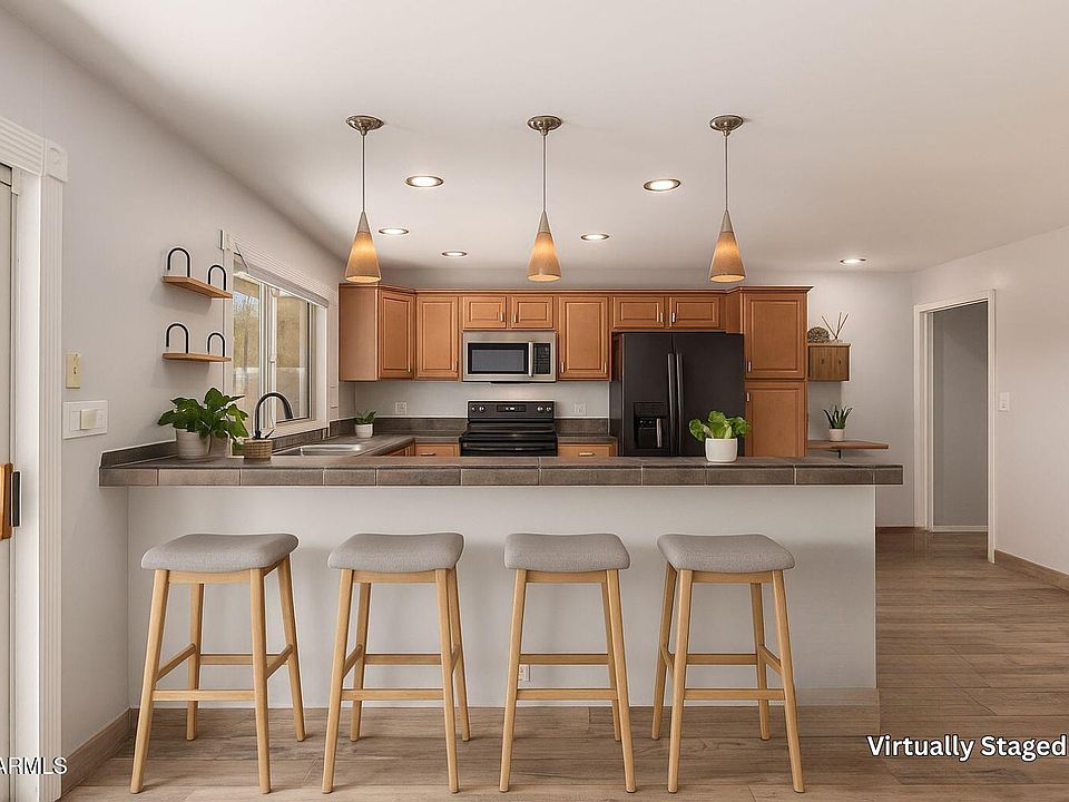 1st image of 307 W SANTA CRUZ Drive