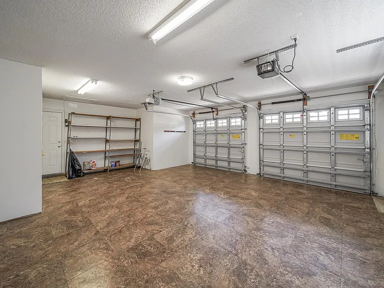 5941 Leesway Blvd — Photo 45