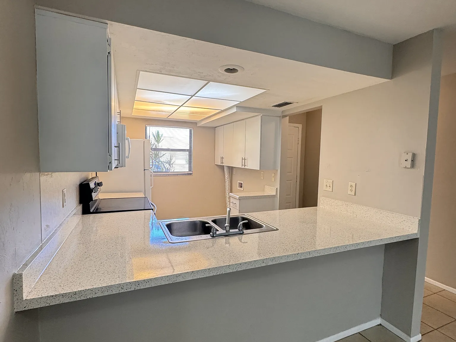 4109-4111 SW 7th Pl (Rob) - 4111 — Photo 4