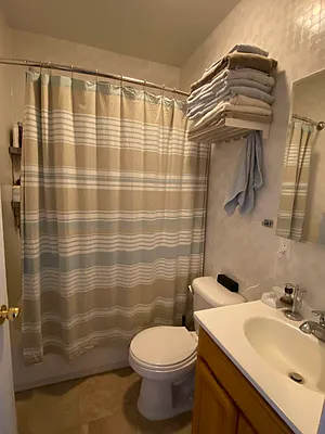 Rented by King Zone Realty Inc | media 13
